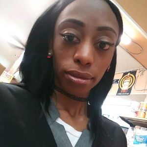 Meet your Posher, Danisha